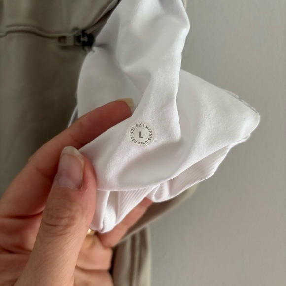 Lululemon T.H.E. Short 9" Mens L Linerless Camo VMXR 50286 Running Gym Training - Picture 5 of 8